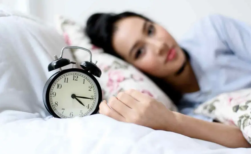 Svegliarsi alle 4 del mattino - Significato e soluzioni