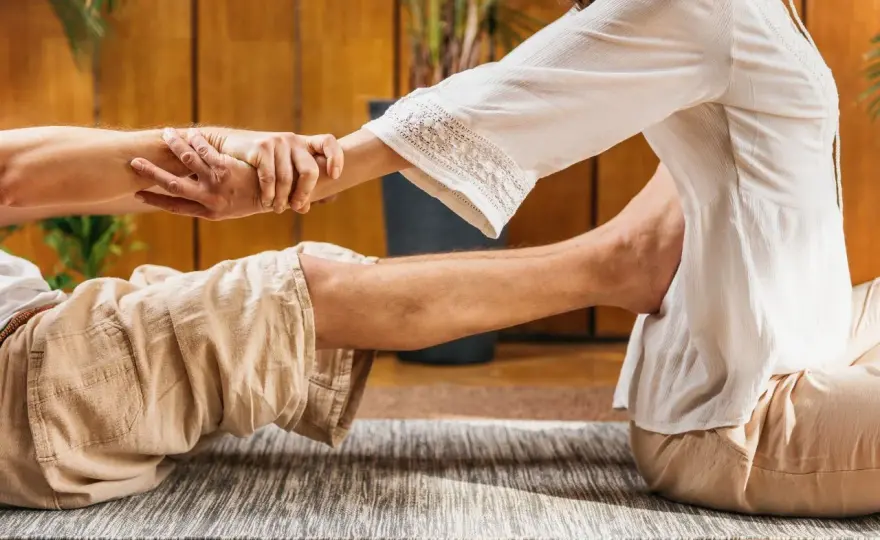 Massaggio Thailandese - Guida Completa: Benefici, Costi e Consigli